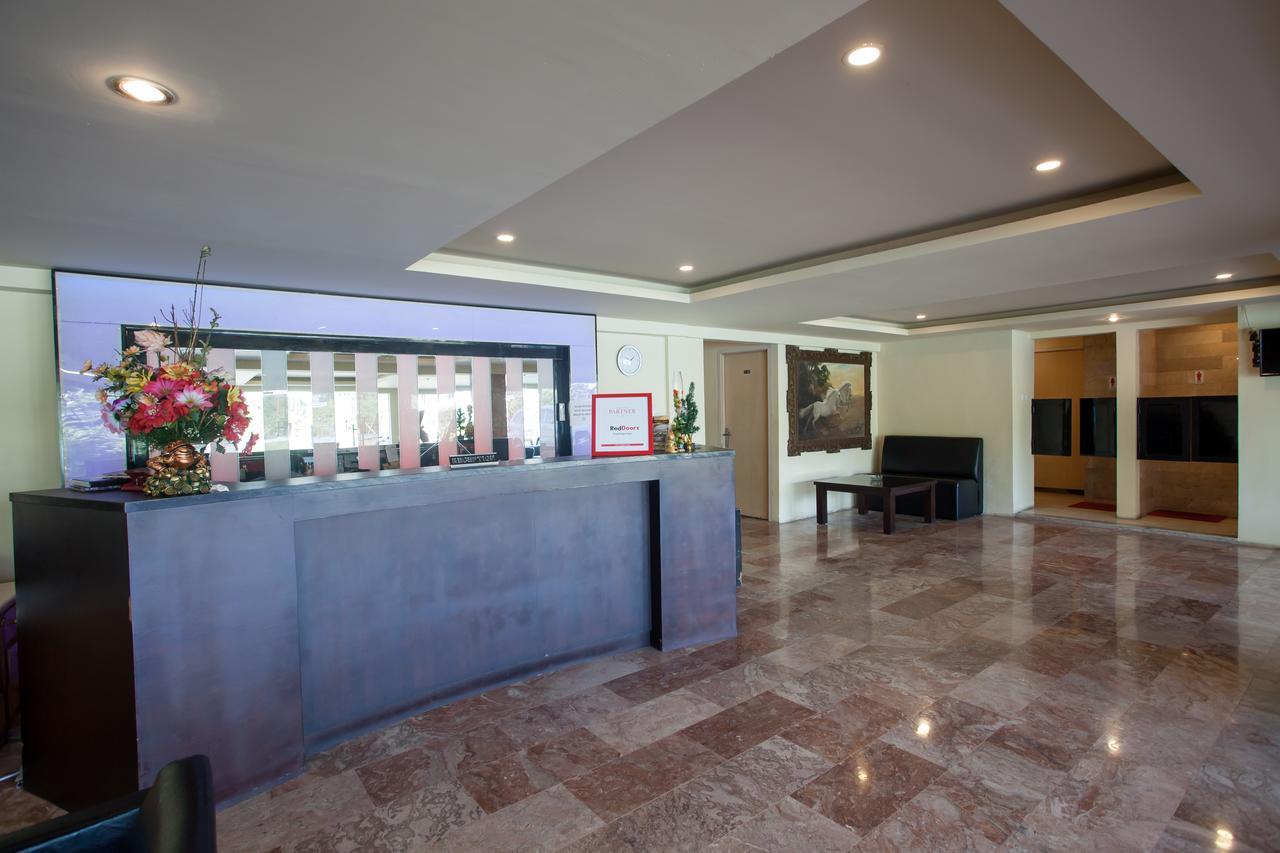 Reddoorz Plus @ Hr Muhammad Surabaya Exterior foto